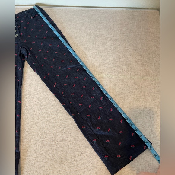 Miaou Junior Floral Embroidered Dark Blue Crop Jeans size 28 - Picture 9 of 12